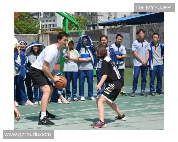 南京篮球队技术揭秘：从基础训练到战术运用的全面分析与探讨