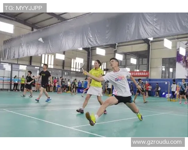 广州羽毛球队杯赛精彩配合表现分析与点评